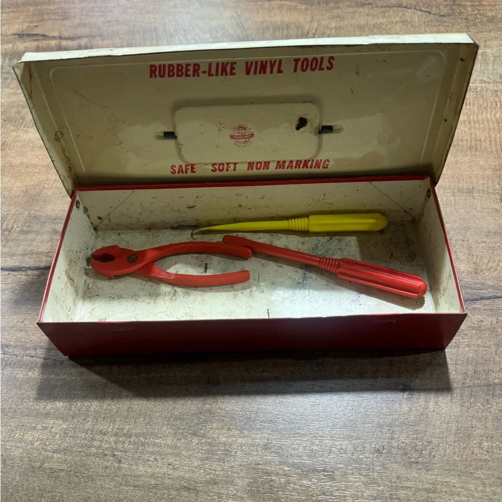 OHIO ART BUSY BOY TIN TOOL CHEST WITH SAFE VINYL TOOLS. PLIERS & 2 SCREWDRIVERS.